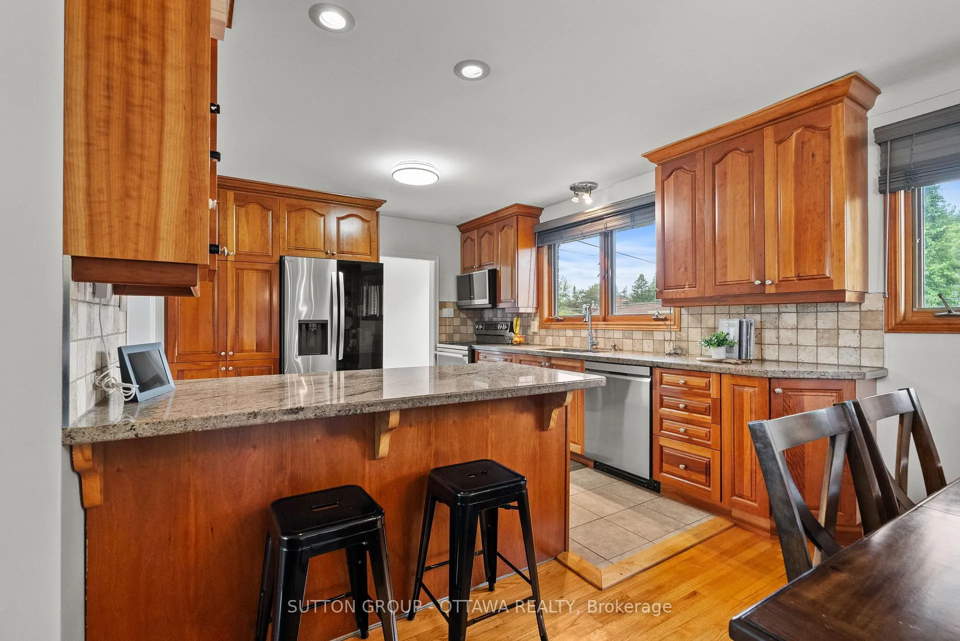 Photo 11 of 1166 Whitemore Avenue, Ottawa, Copeland Park — HOMEH
