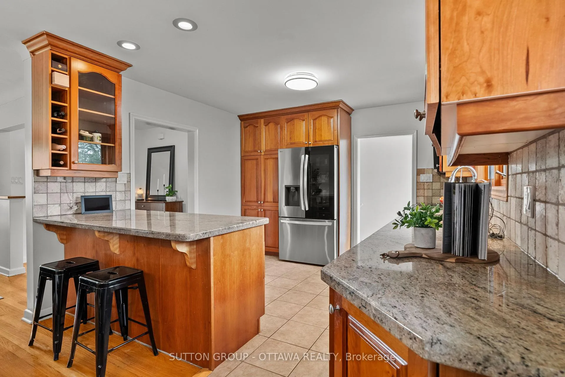 Photo 12 of 1166 Whitemore Avenue, Ottawa, Copeland Park — HOMEH