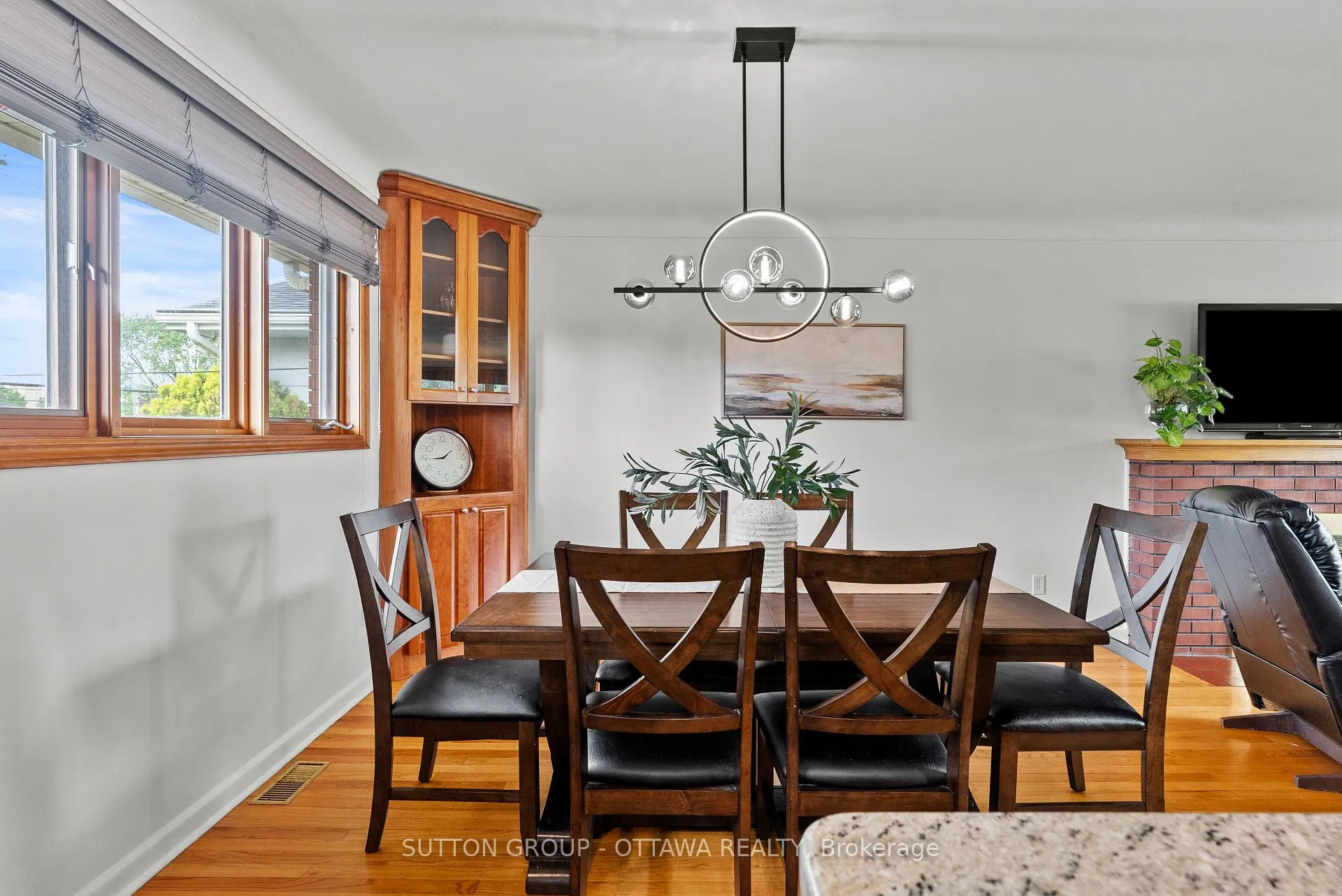 Photo 13 of 1166 Whitemore Avenue, Ottawa, Copeland Park — HOMEH