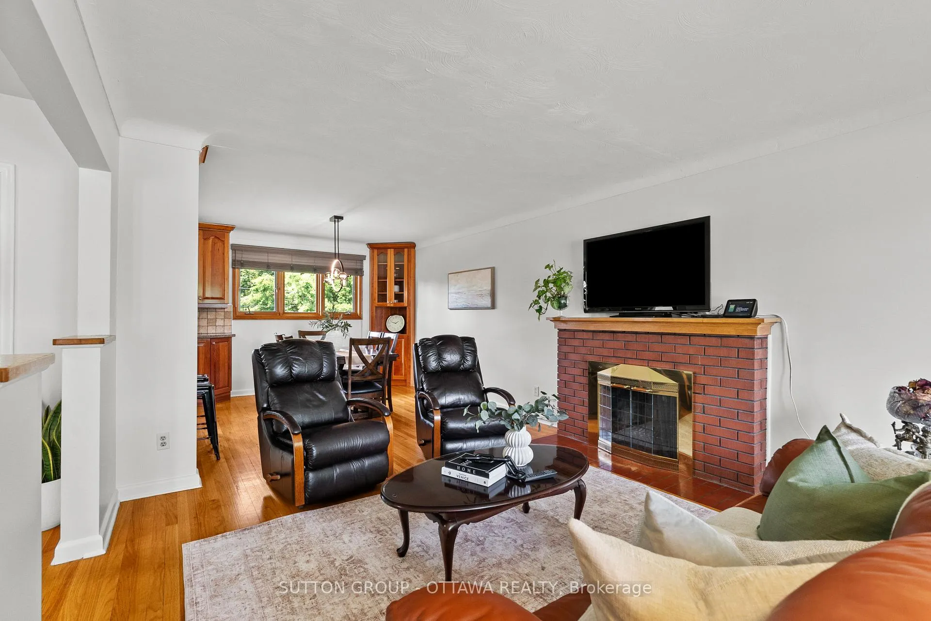Photo 17 of 1166 Whitemore Avenue, Ottawa, Copeland Park — HOMEH