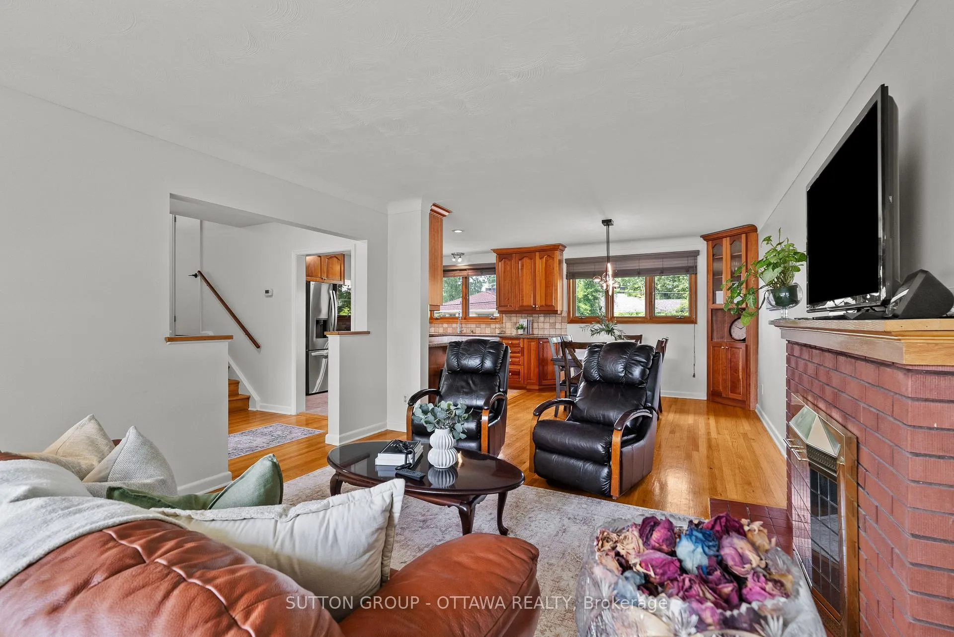 Photo 18 of 1166 Whitemore Avenue, Ottawa, Copeland Park — HOMEH