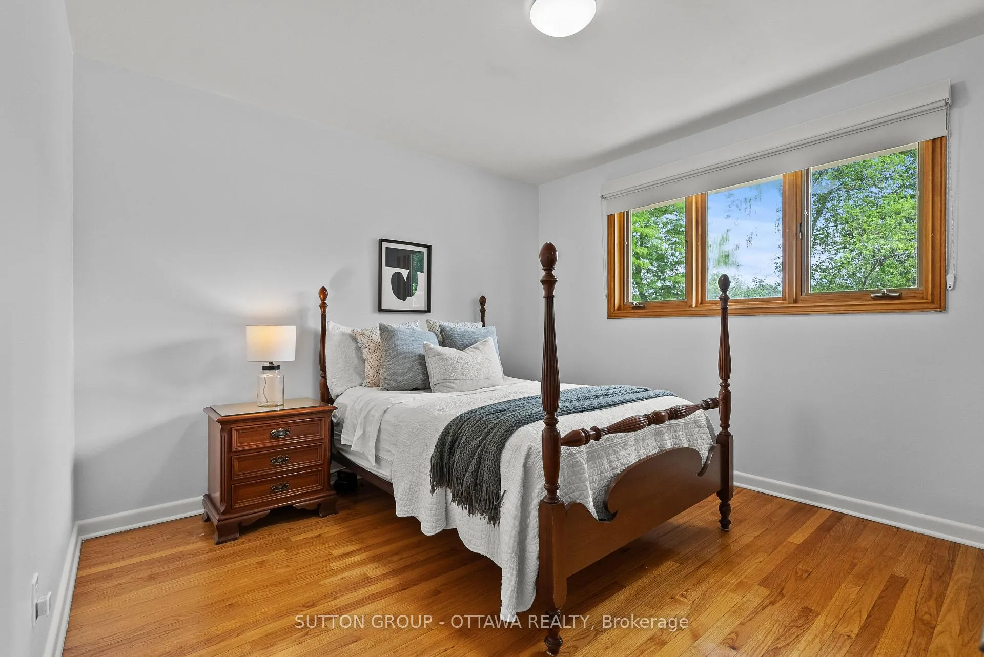 Photo 23 of 1166 Whitemore Avenue, Ottawa, Copeland Park — HOMEH