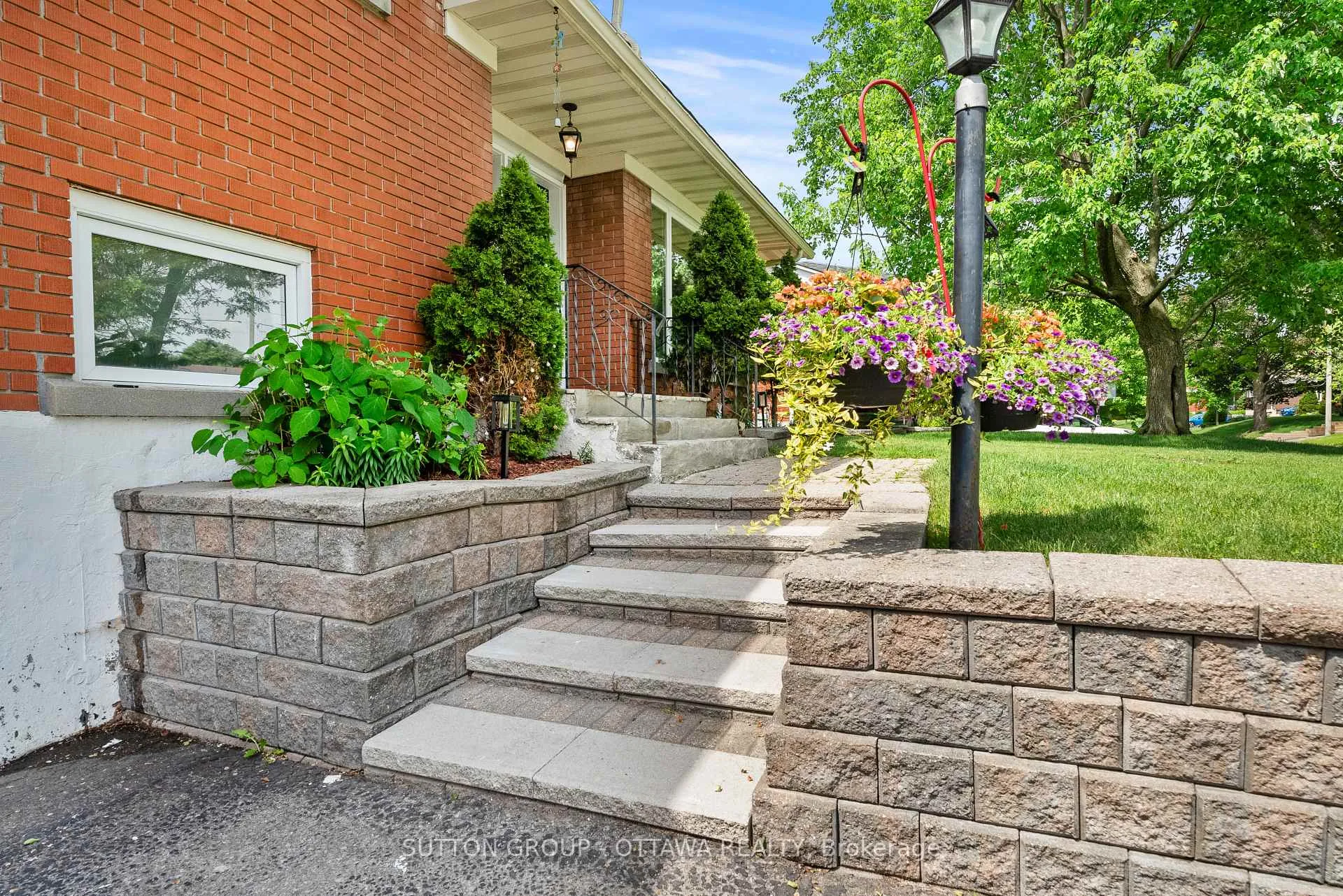 Photo 39 of 1166 Whitemore Avenue, Ottawa, Copeland Park — HOMEH