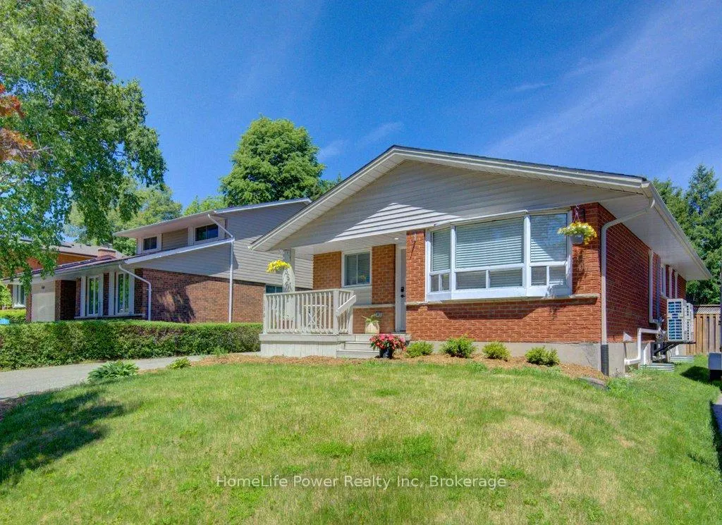 Front of 136 Dunsmere Drive