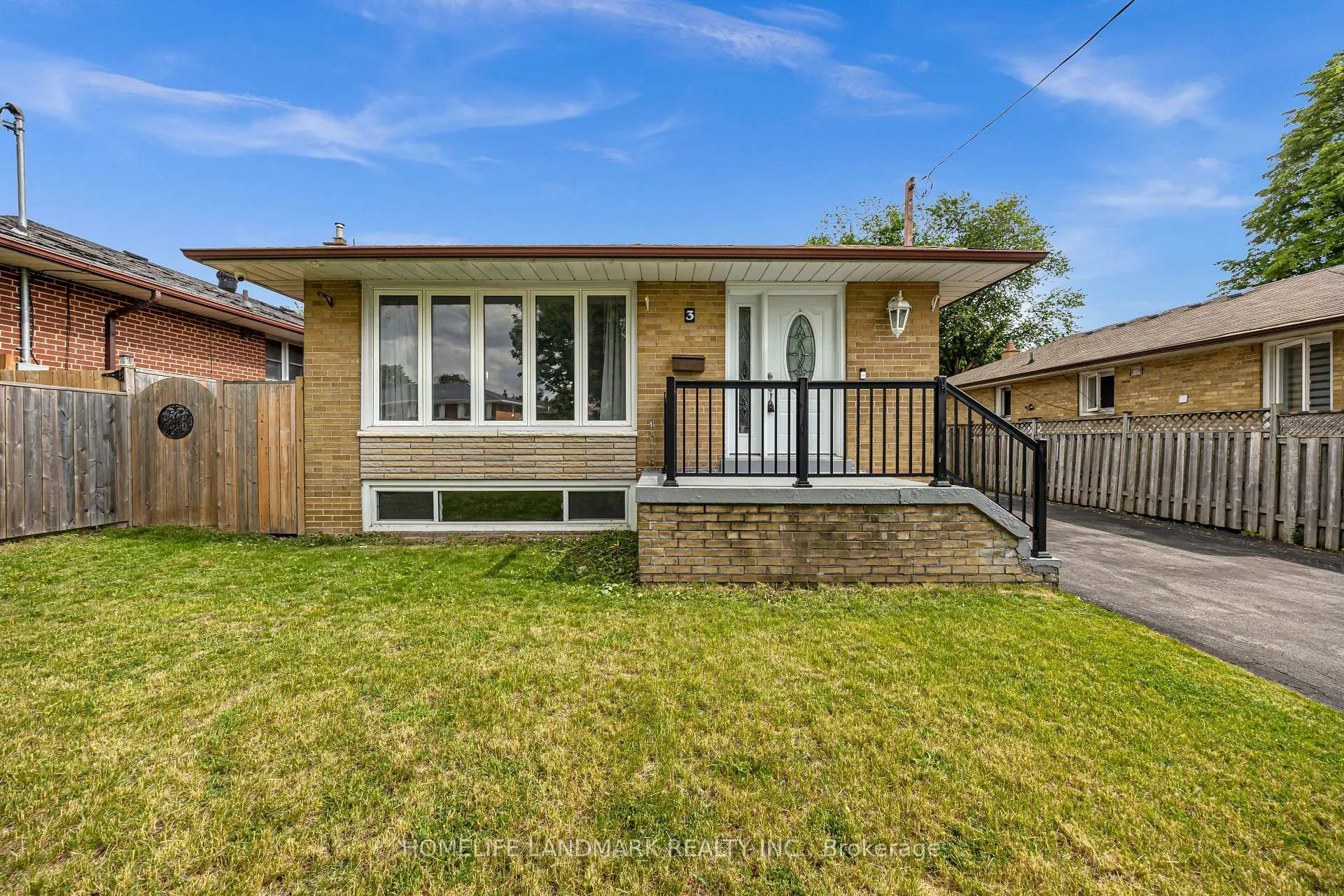 Front of 3 Chopin Avenue