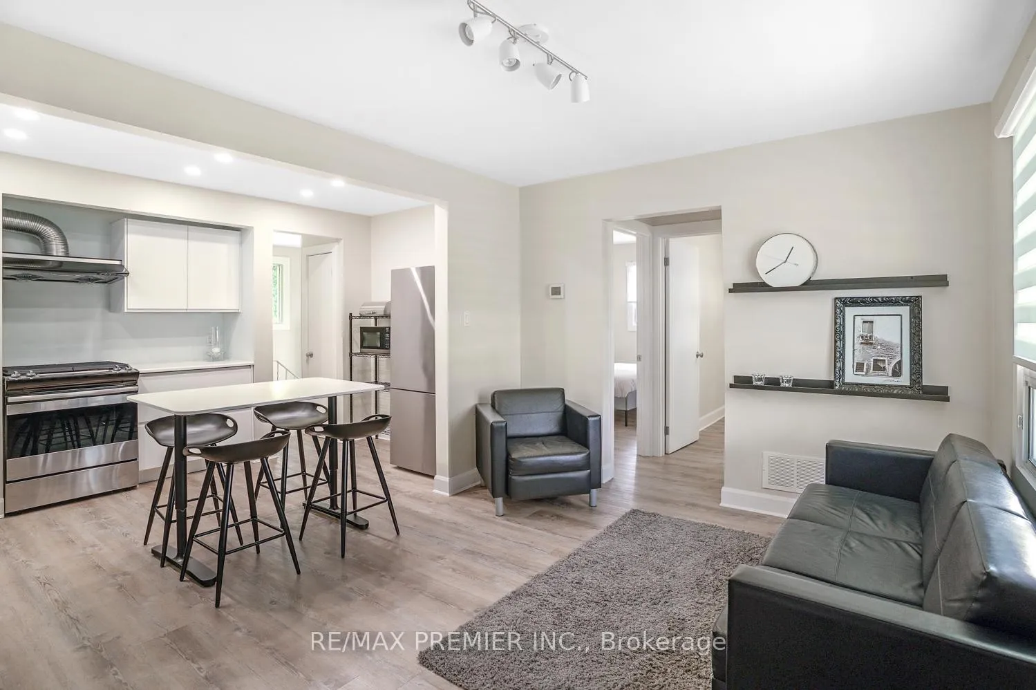 Photo 7 of 71 Clark Avenue, Markham, Thornhill — HOMEH