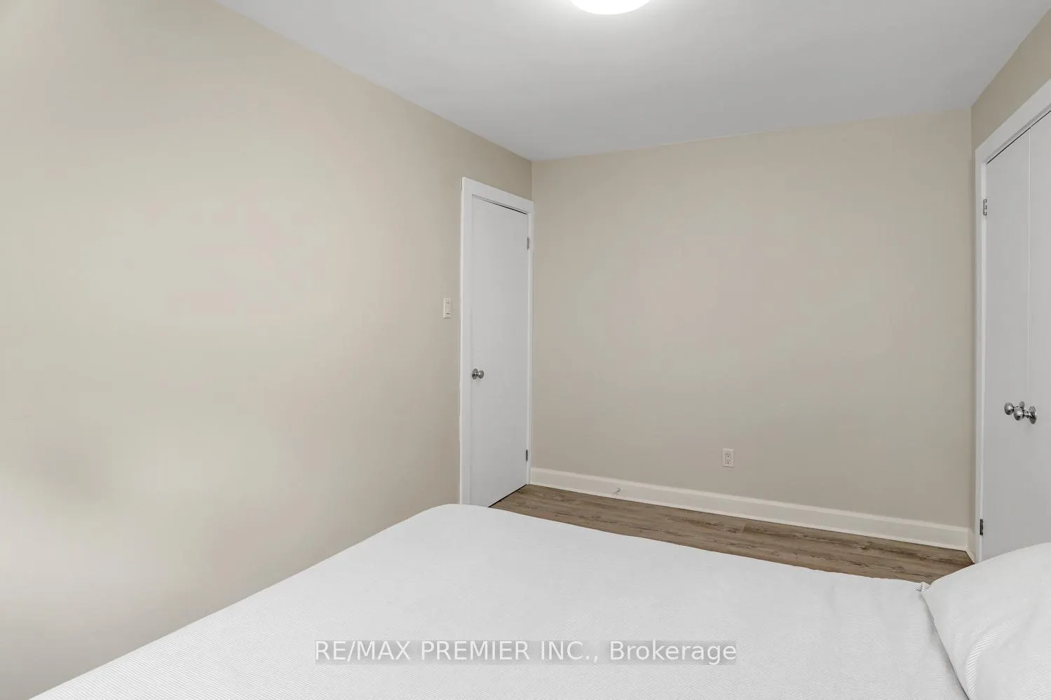 Photo 12 of 71 Clark Avenue, Markham, Thornhill — HOMEH