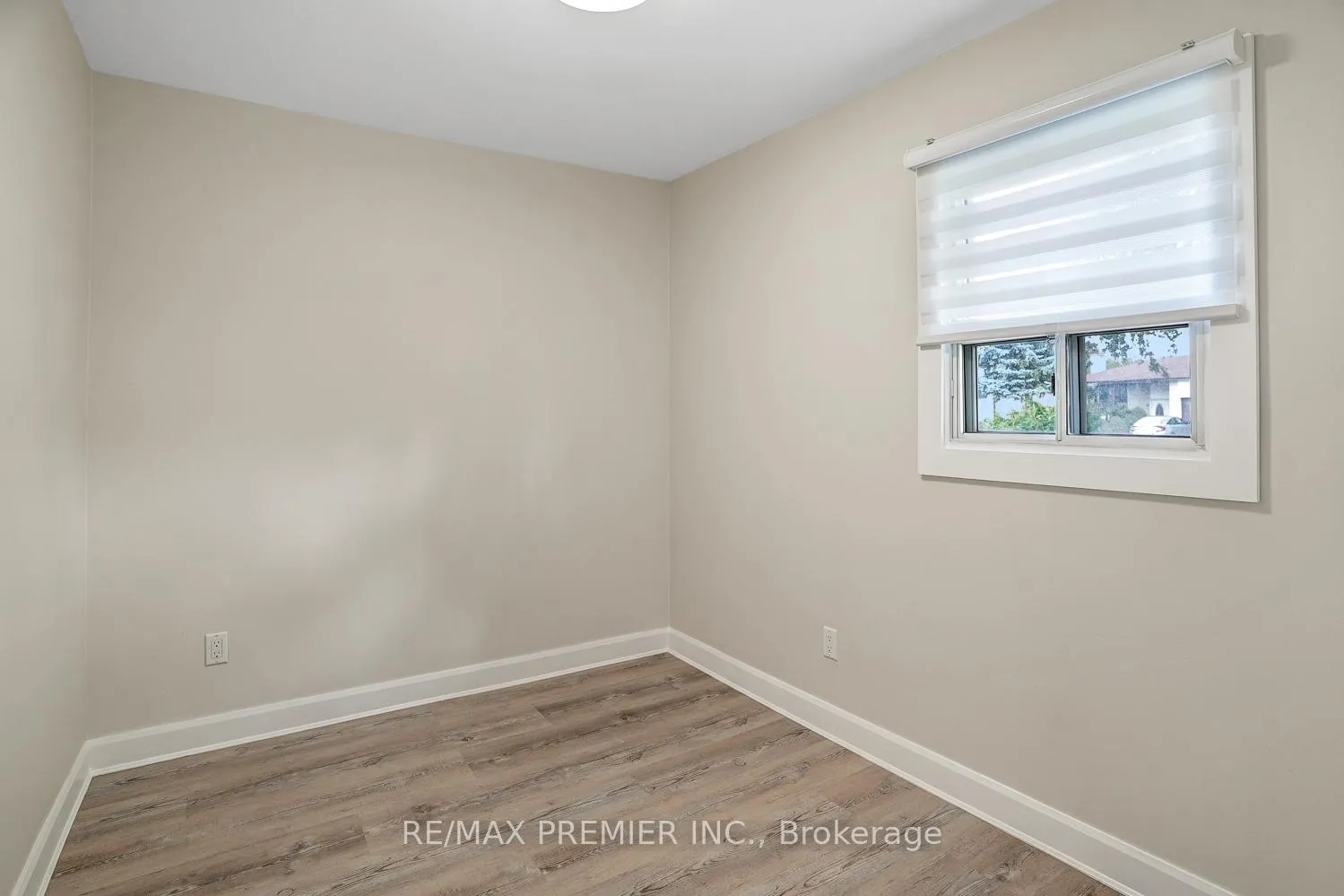Photo 13 of 71 Clark Avenue, Markham, Thornhill — HOMEH