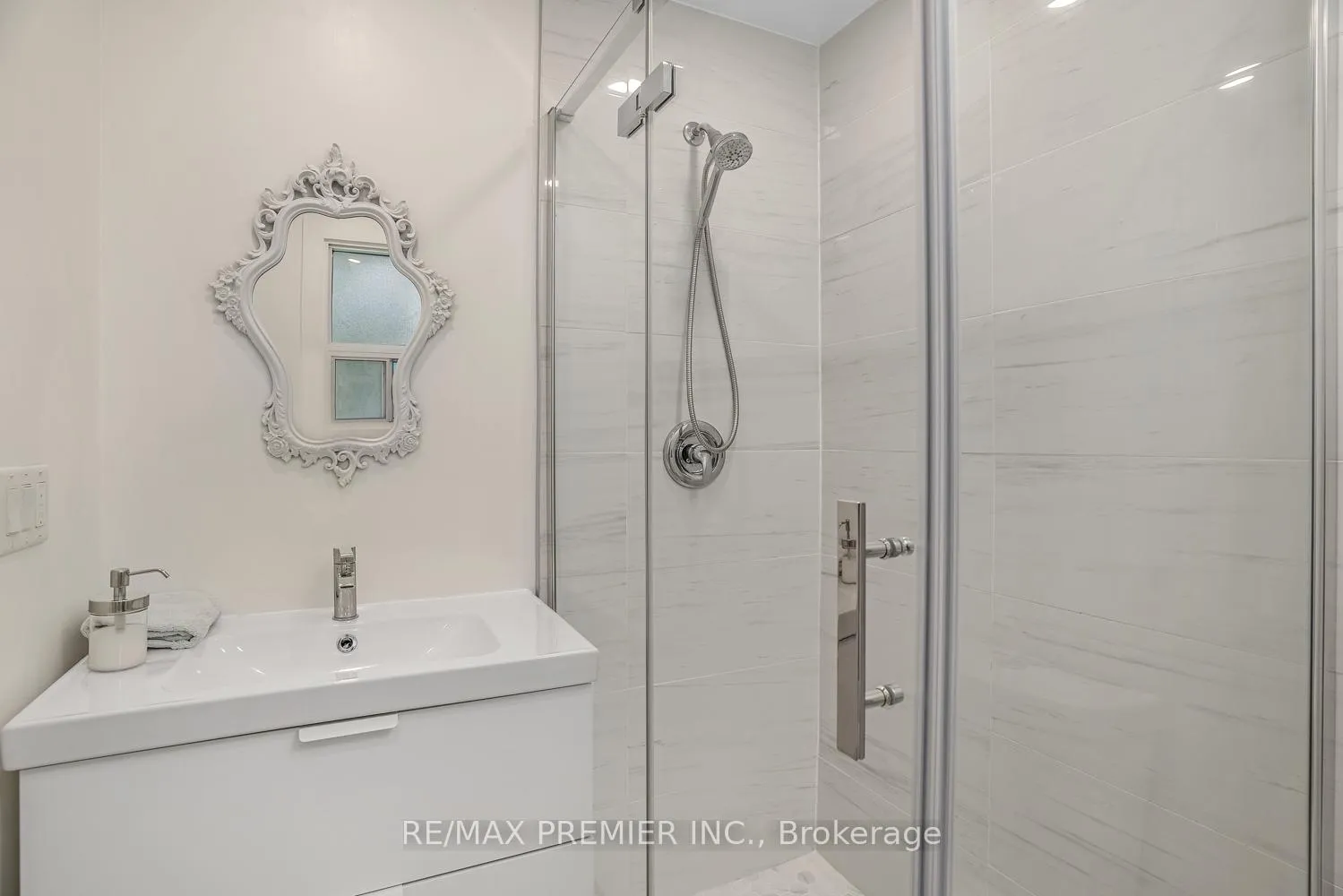 Photo 15 of 71 Clark Avenue, Markham, Thornhill — HOMEH