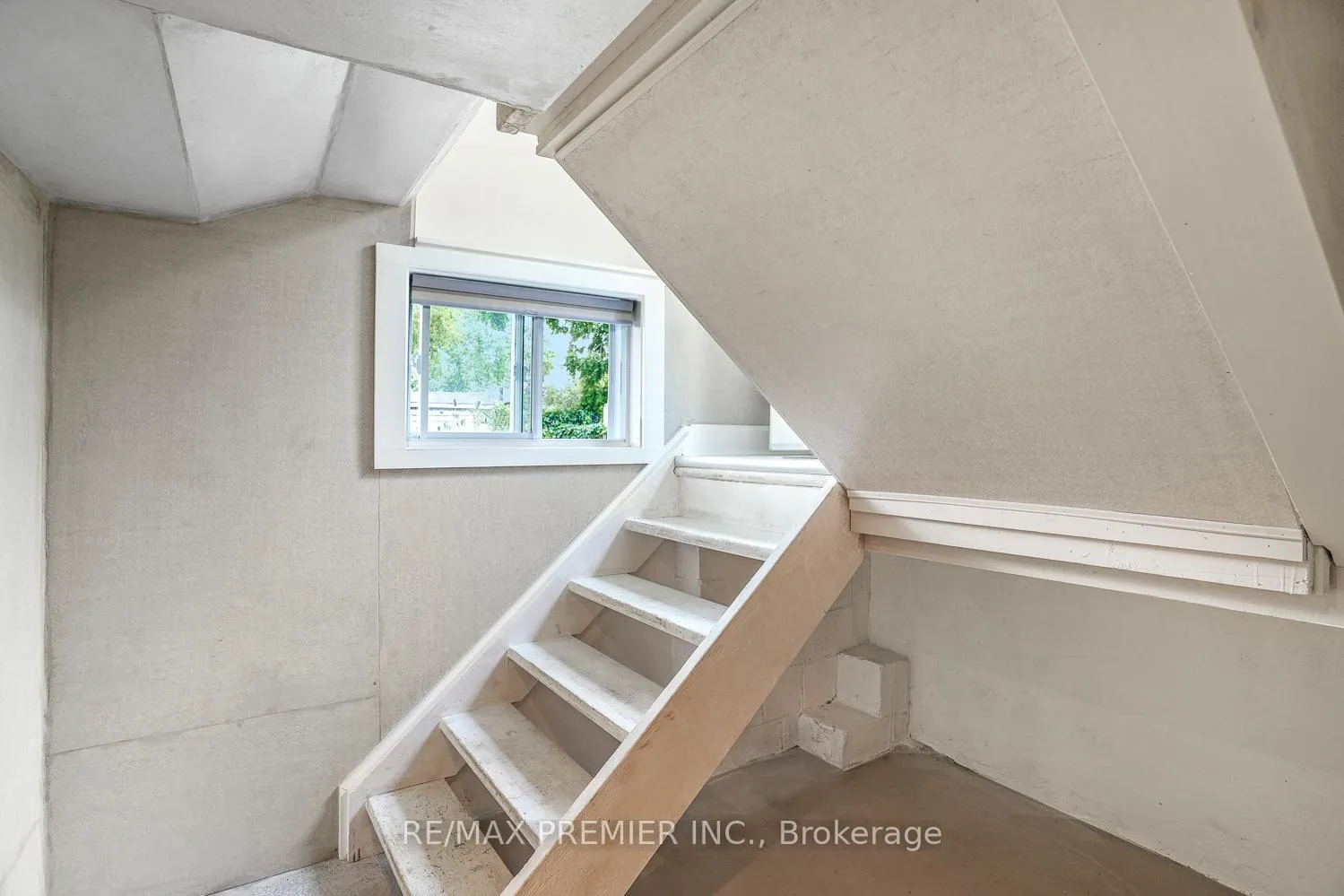 Photo 17 of 71 Clark Avenue, Markham, Thornhill — HOMEH