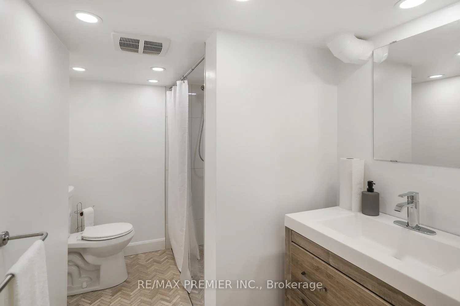 Photo 20 of 71 Clark Avenue, Markham, Thornhill — HOMEH