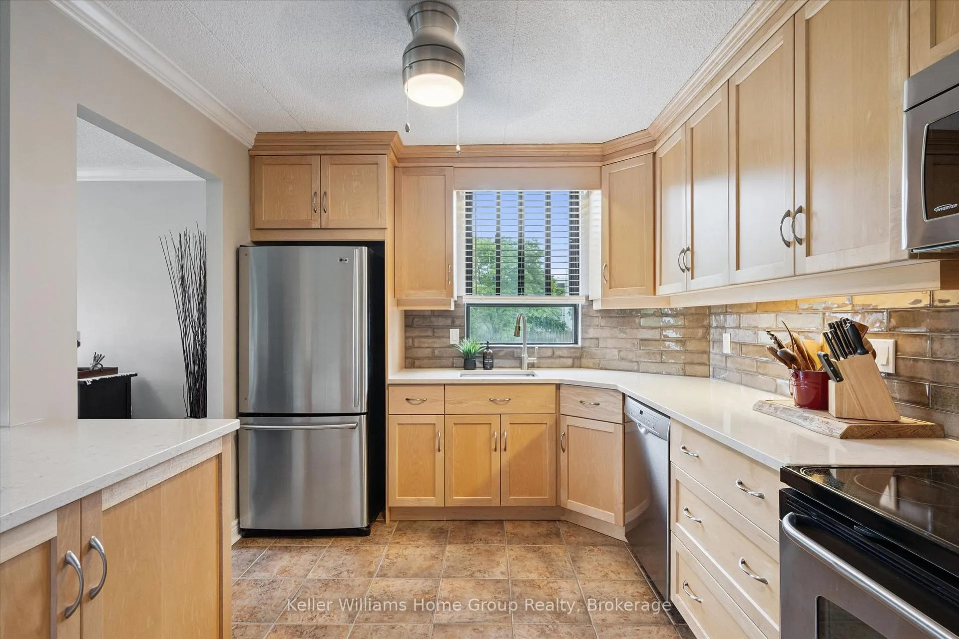 Photo 15 of Unit 408, 22 Marilyn Drive, Guelph, Riverside Park — HOMEH