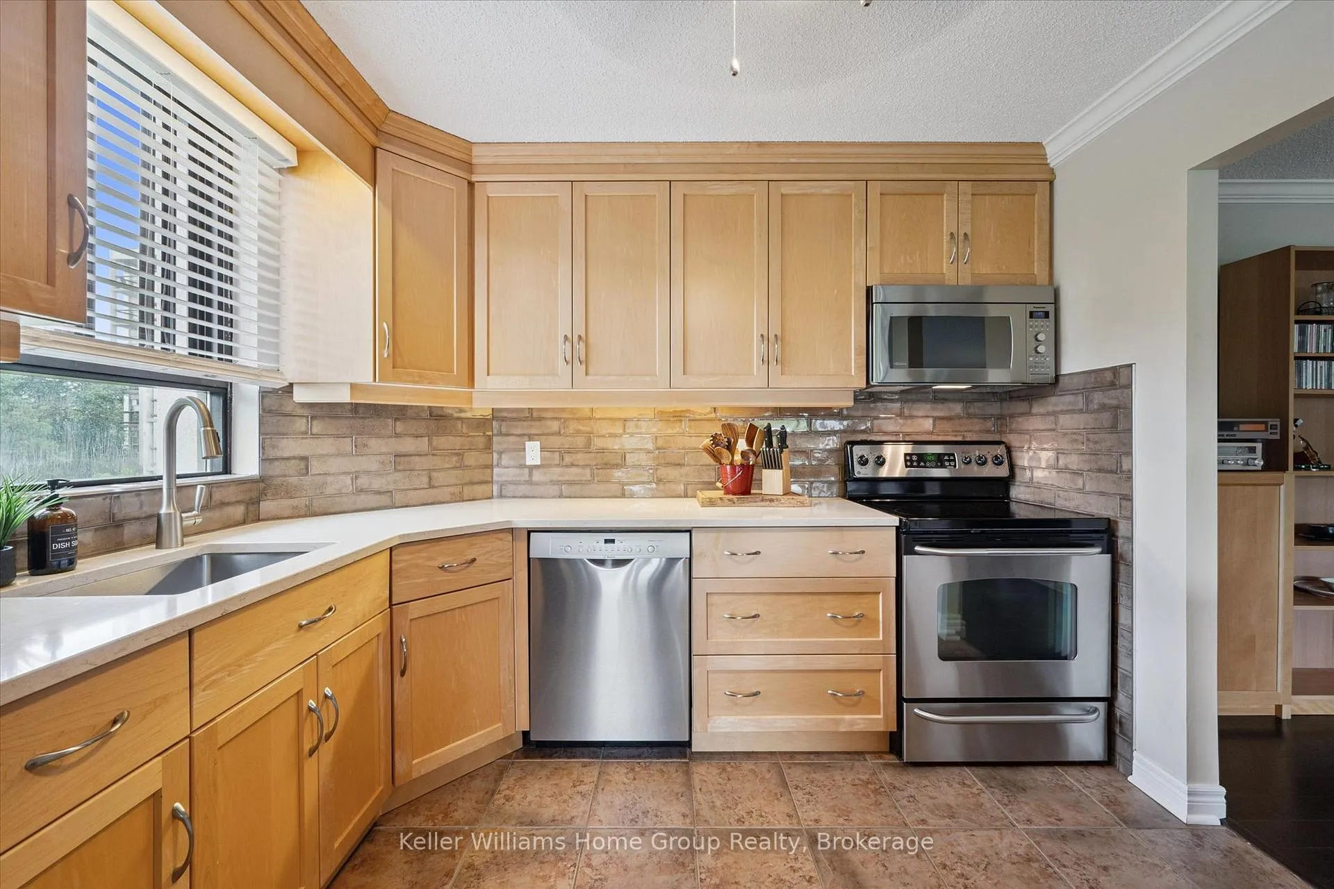 Photo 17 of Unit 408, 22 Marilyn Drive, Guelph, Riverside Park — HOMEH