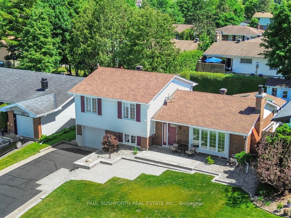 Photo 3 of 2189 Emard Crescent, Ottawa, Beacon Hill North — HOMEH