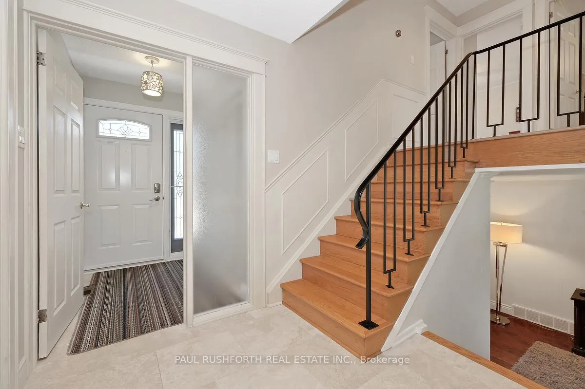 Photo 4 of 2189 Emard Crescent, Ottawa, Beacon Hill North — HOMEH