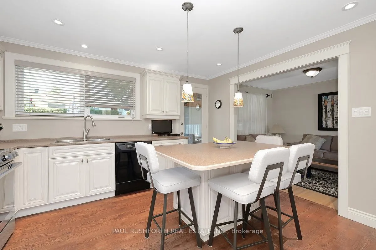 Photo 12 of 2189 Emard Crescent, Ottawa, Beacon Hill North — HOMEH