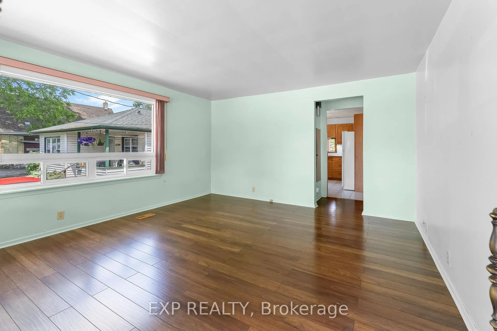 Photo 9 of 6389 Monroe Street, Niagara Falls, Dorchester — HOMEH