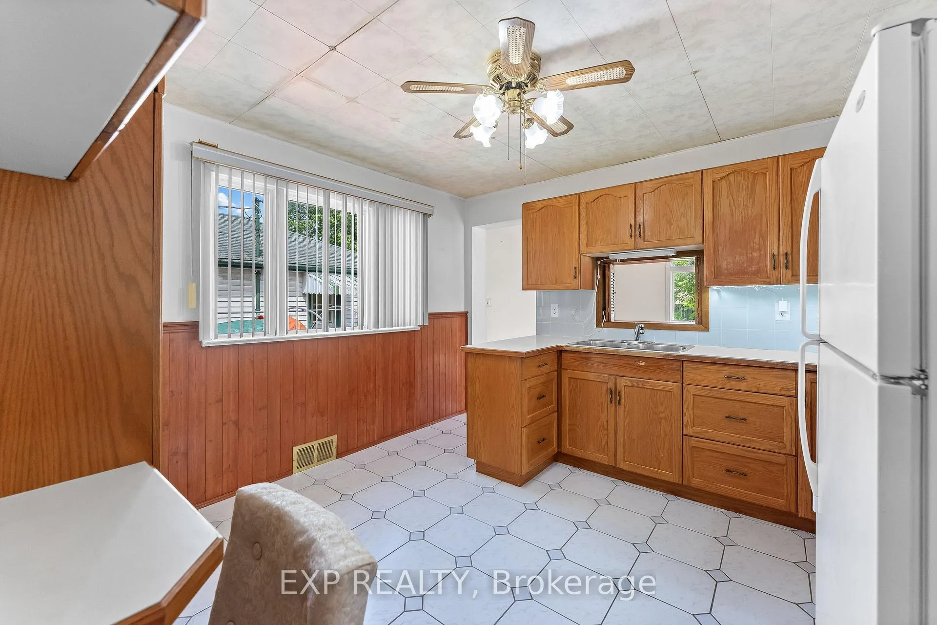 Photo 10 of 6389 Monroe Street, Niagara Falls, Dorchester — HOMEH