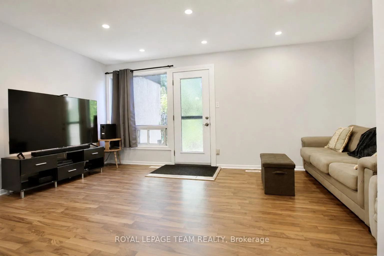 Photo 5 of Unit 100, 19 Mcclintock Way, Ottawa, Kanata - Katimavik — HOMEH