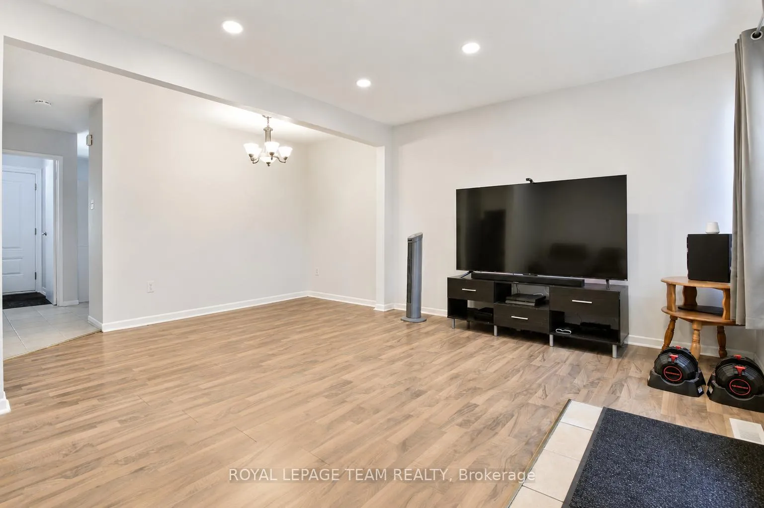 Photo 6 of Unit 100, 19 Mcclintock Way, Ottawa, Kanata - Katimavik — HOMEH