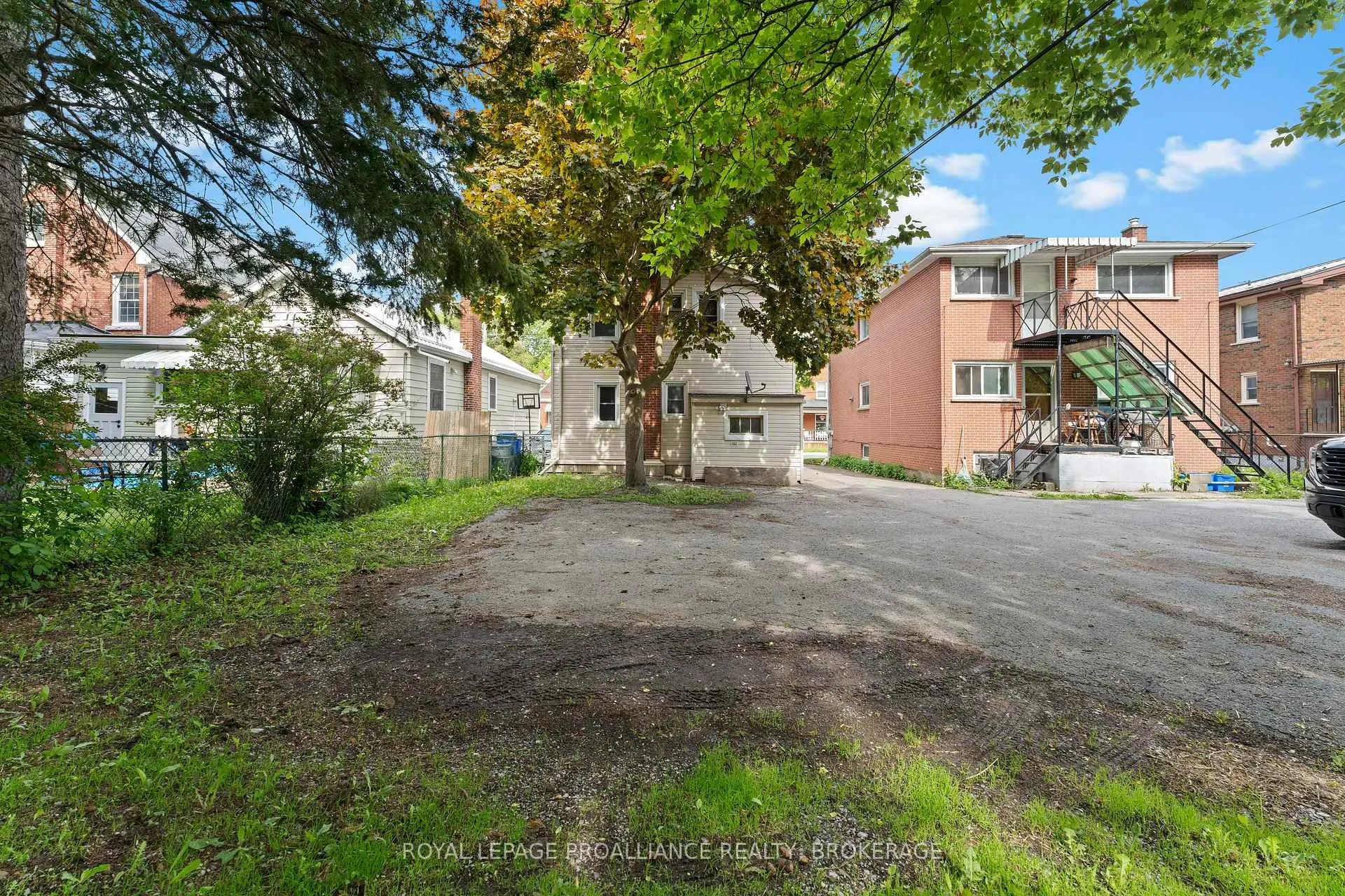 Photo 42 of 468-470 Victoria Street, Kingston, Central City East — HOMEH