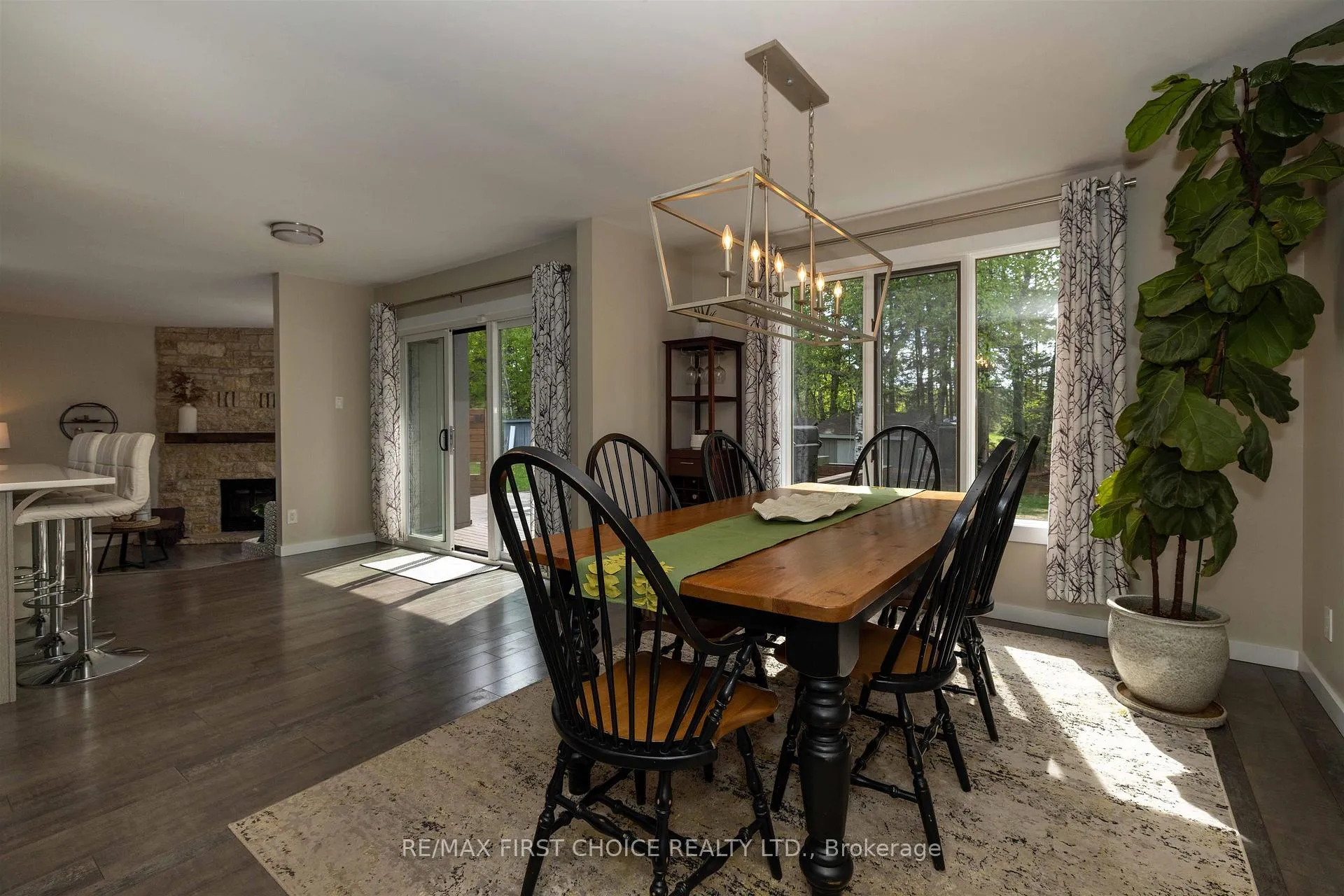 Photo 18 of 115 Chercover Drive, Thunder Bay, John Street South — HOMEH