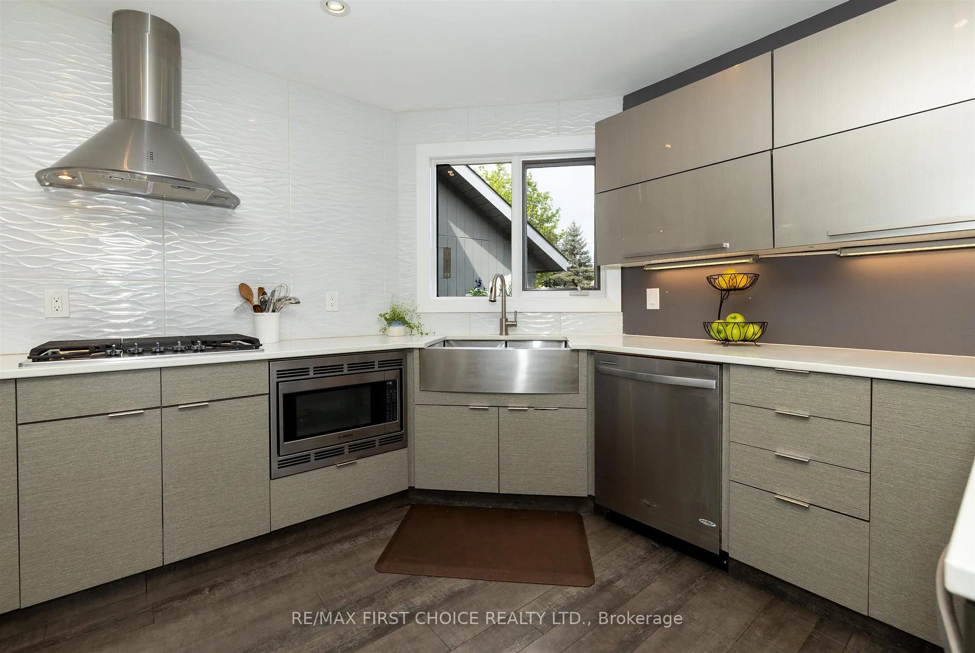 Photo 22 of 115 Chercover Drive, Thunder Bay, John Street South — HOMEH
