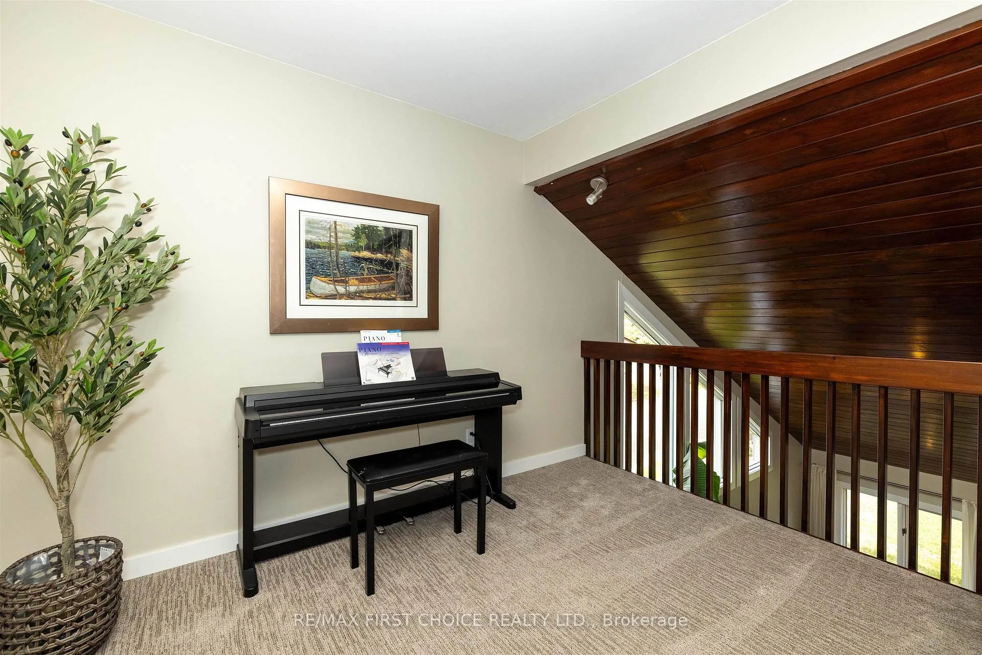 Photo 31 of 115 Chercover Drive, Thunder Bay, John Street South — HOMEH