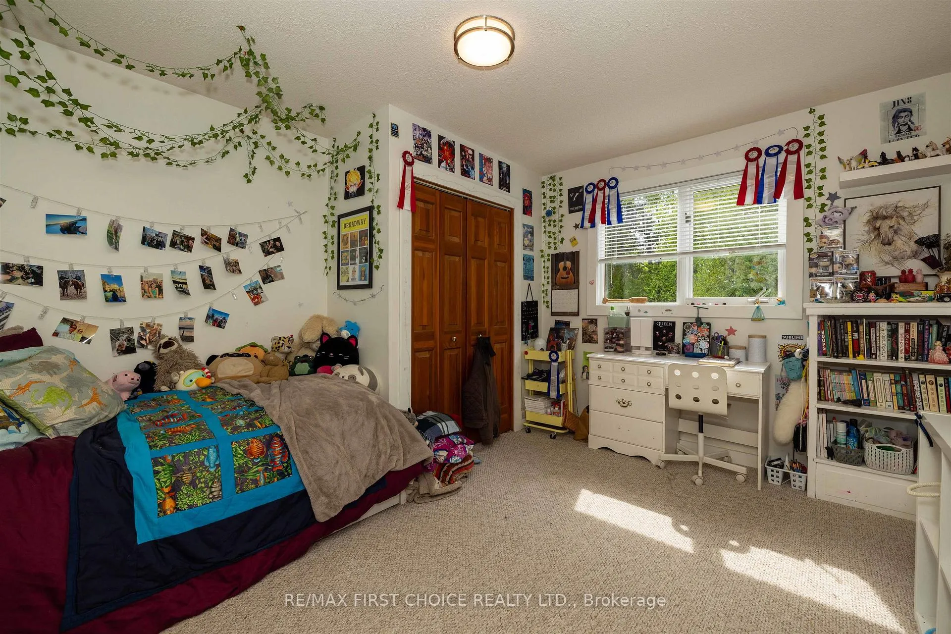 Photo 37 of 115 Chercover Drive, Thunder Bay, John Street South — HOMEH