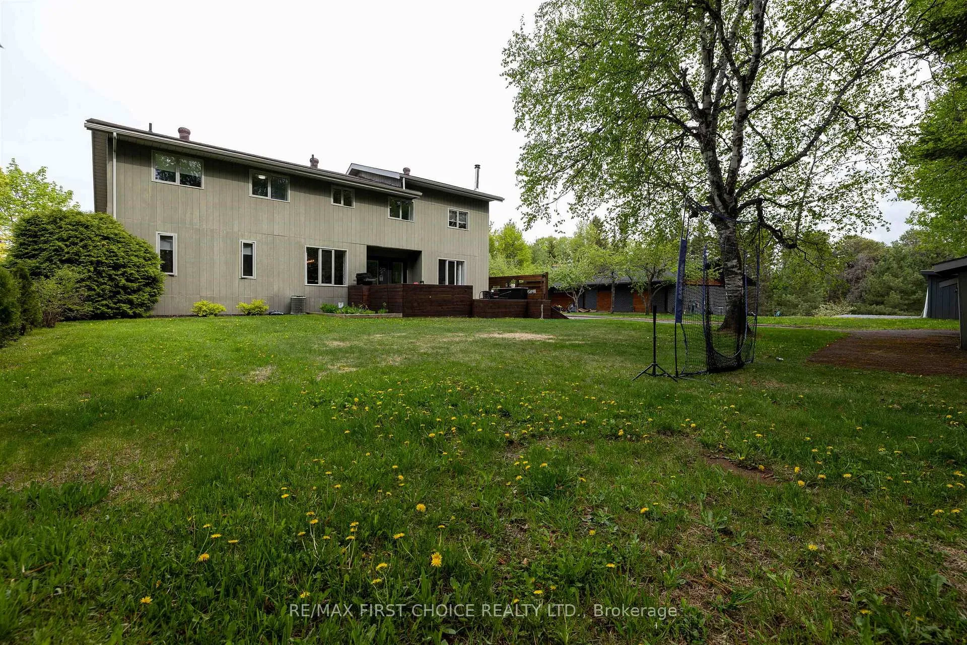 Photo 43 of 115 Chercover Drive, Thunder Bay, John Street South — HOMEH