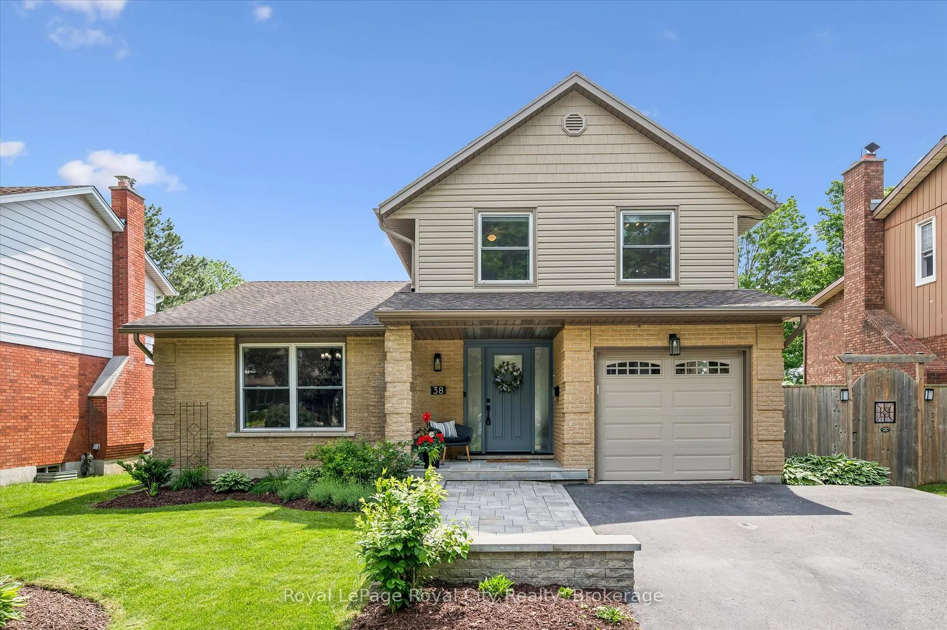Front of 38 Shadybrook Crescent