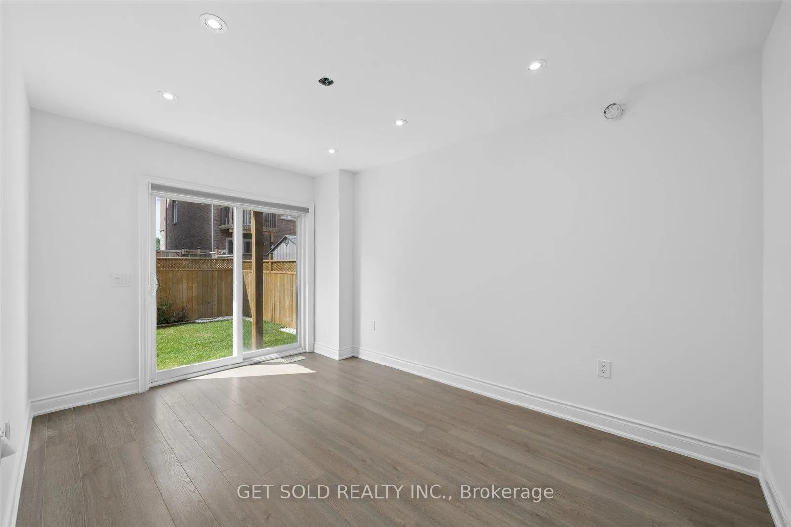 Photo 10 of 1761 Magenta Road, Pickering, Brock Ridge — HOMEH