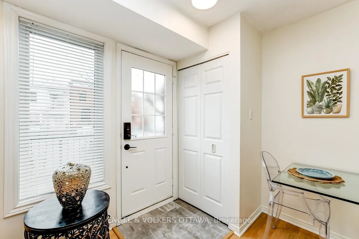 Photo 5 of 158 Rochester Street, Ottawa, West Centre Town — HOMEH