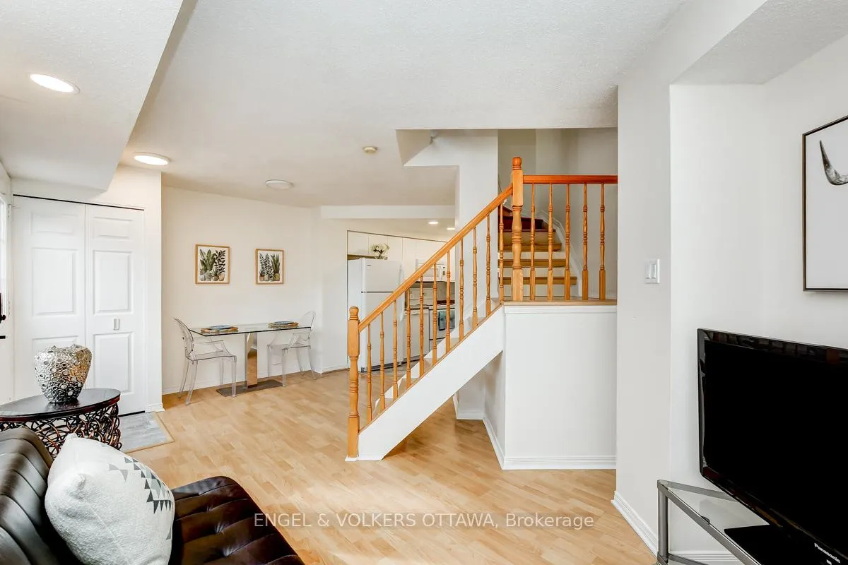 Photo 8 of 158 Rochester Street, Ottawa, West Centre Town — HOMEH