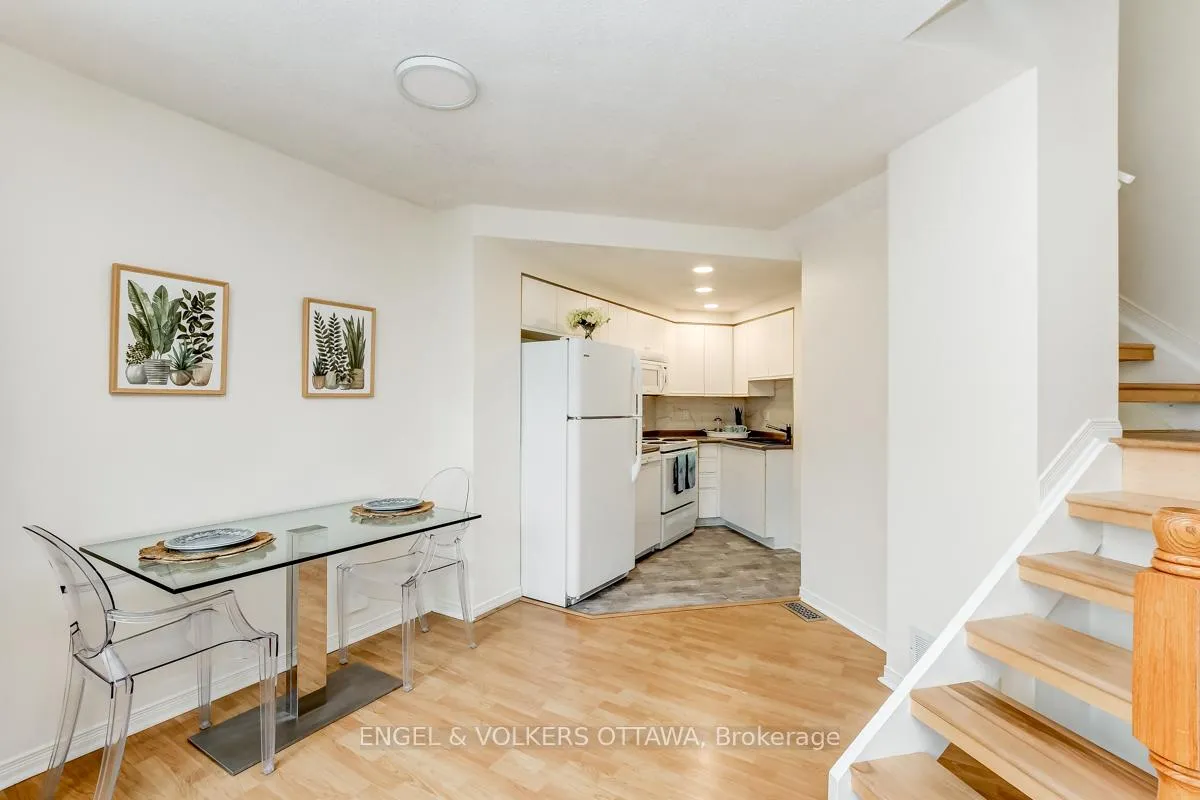 Photo 10 of 158 Rochester Street, Ottawa, West Centre Town — HOMEH
