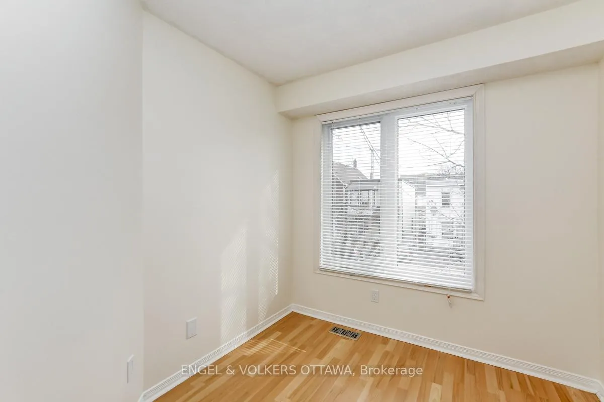 Photo 17 of 158 Rochester Street, Ottawa, West Centre Town — HOMEH