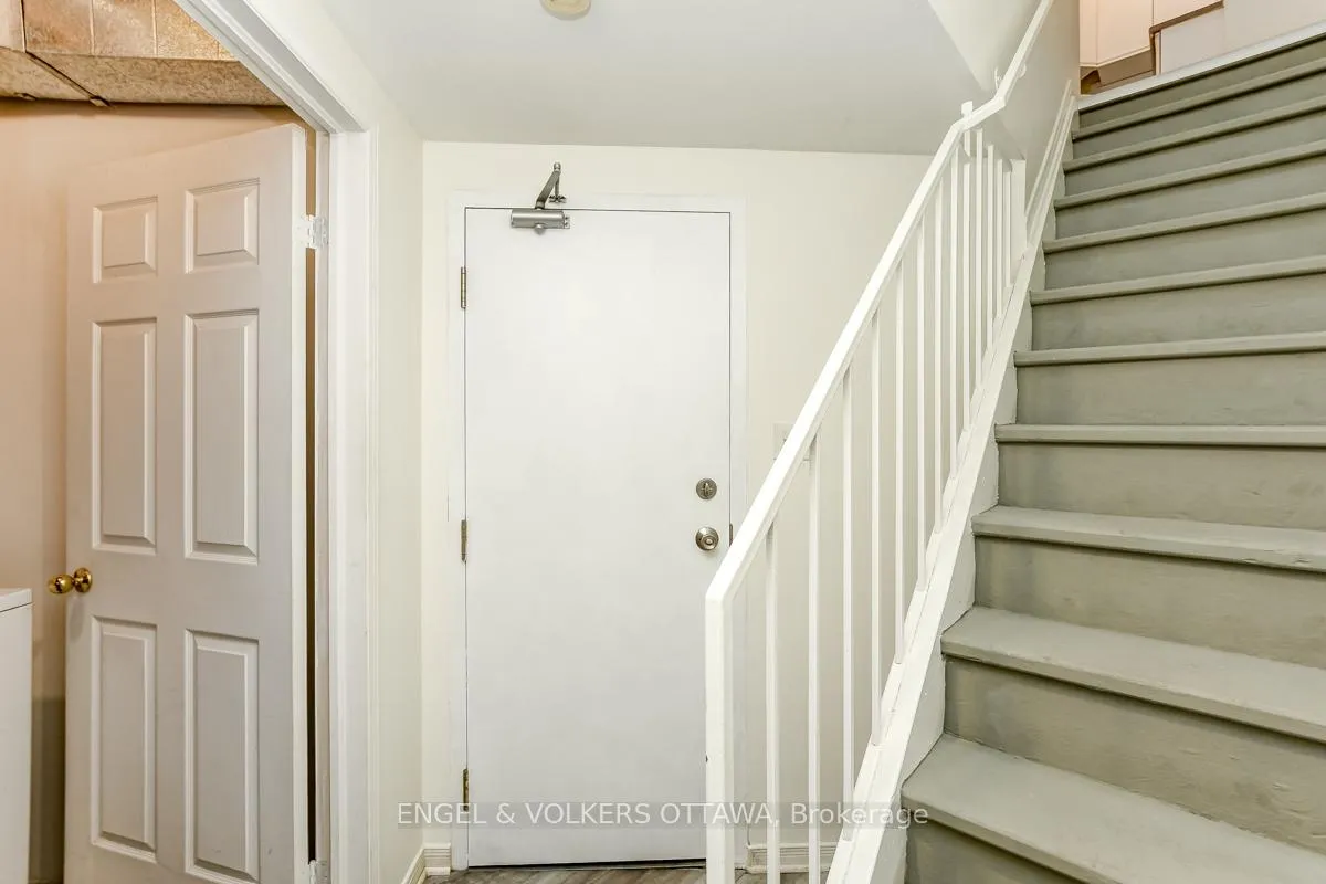 Photo 25 of 158 Rochester Street, Ottawa, West Centre Town — HOMEH