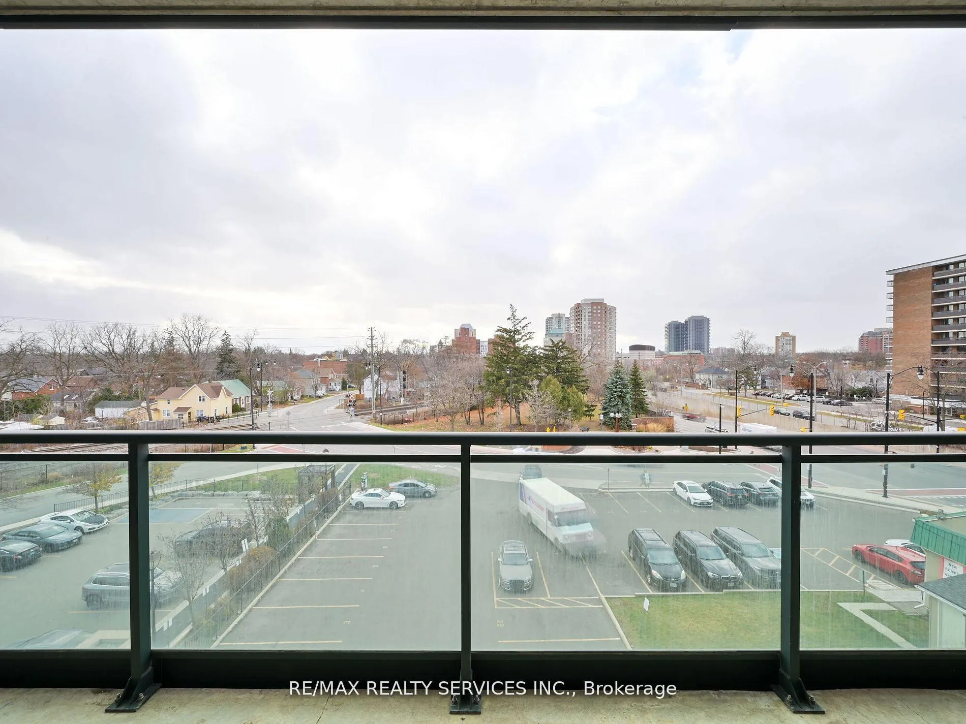 Photo 17 of Unit 405, 100 John Street, Brampton, Downtown Brampton — HOMEH