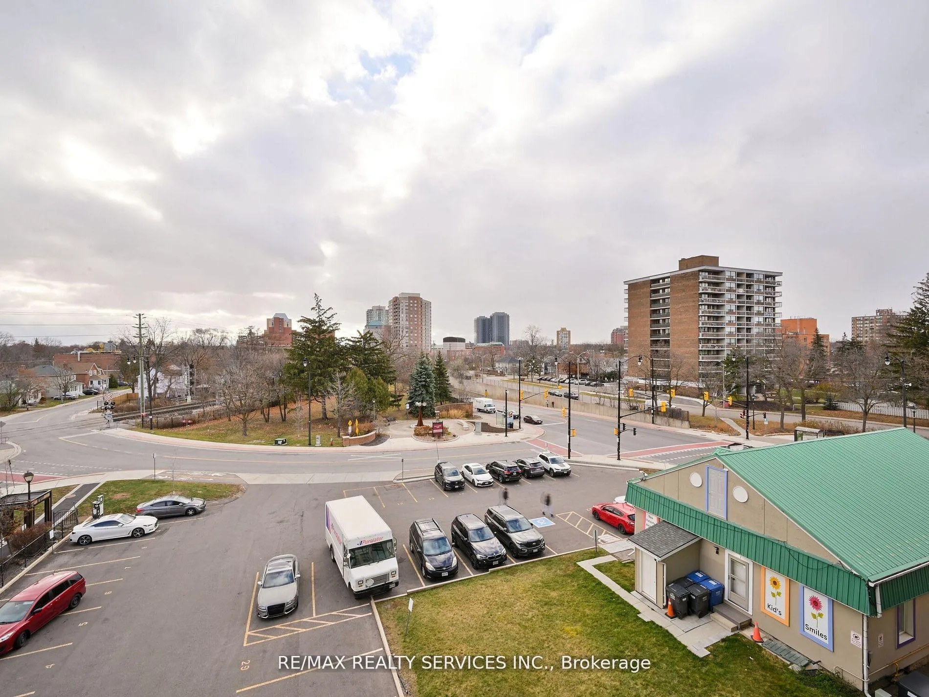 Photo 20 of Unit 405, 100 John Street, Brampton, Downtown Brampton — HOMEH