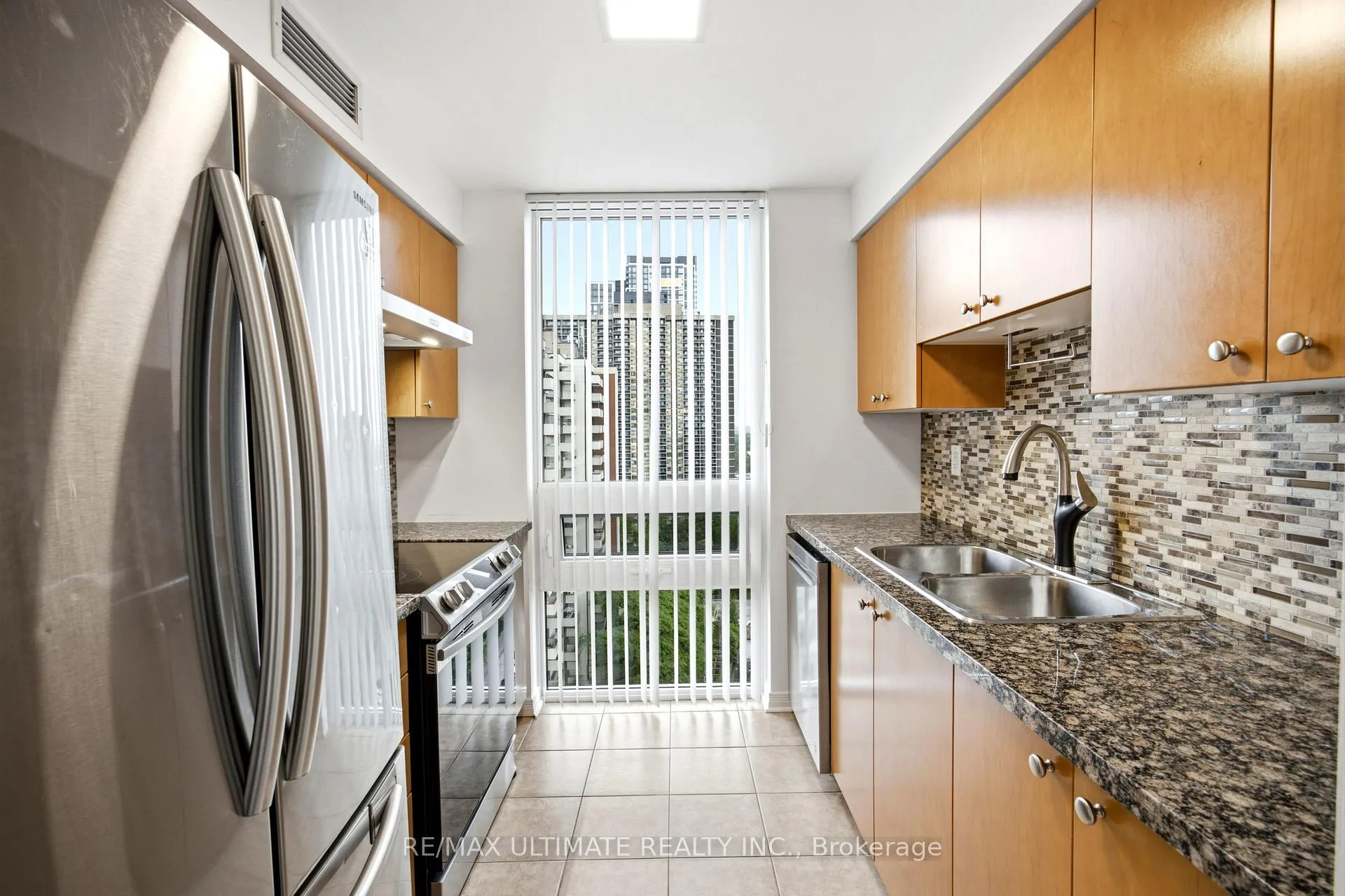 Photo 8 of Unit 1603, 3 Michael Power Place, Etobicoke, Islington-City Centre West — HOMEH