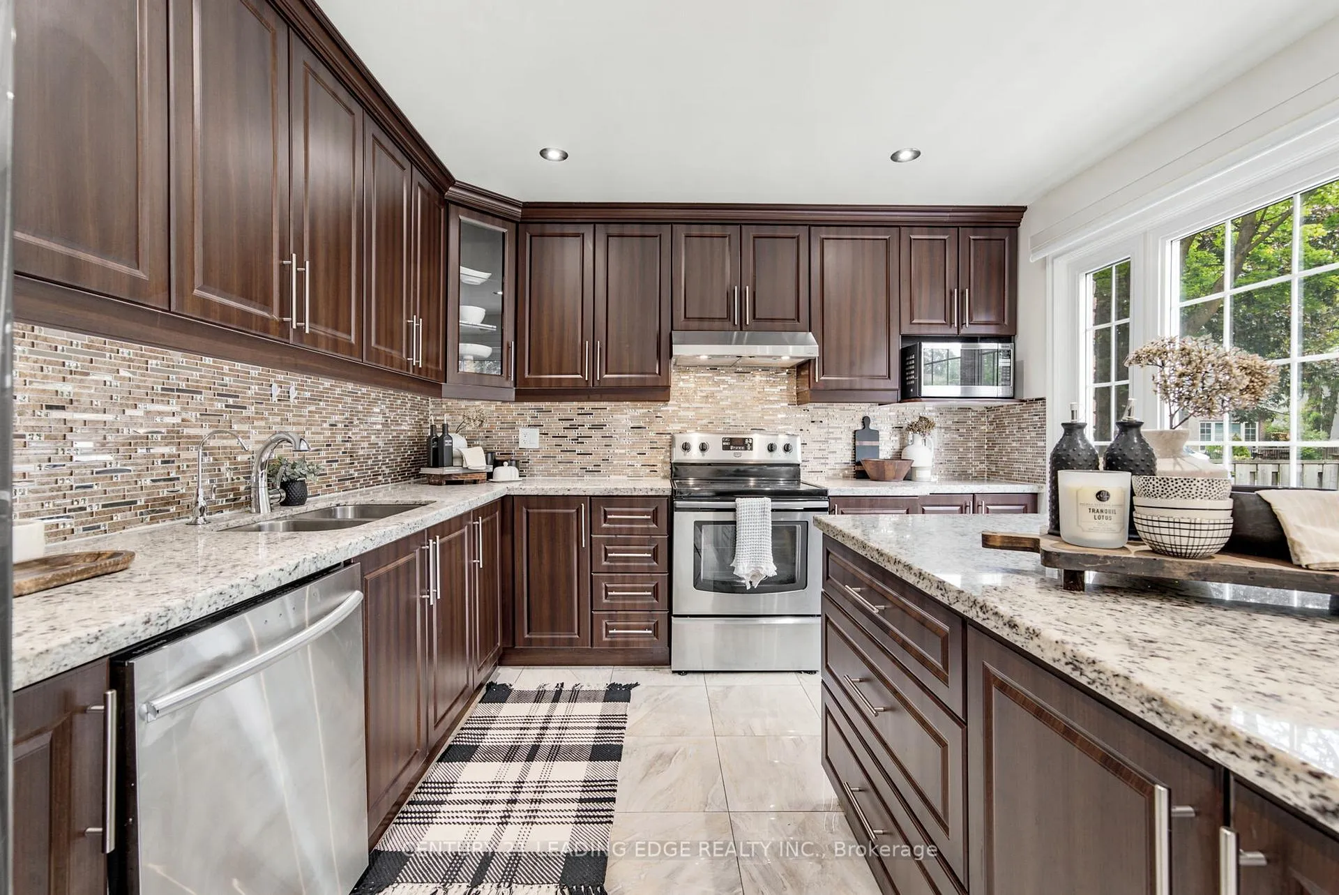 Photo 14 of 1727 Wollaston Court, Pickering, Liverpool — HOMEH