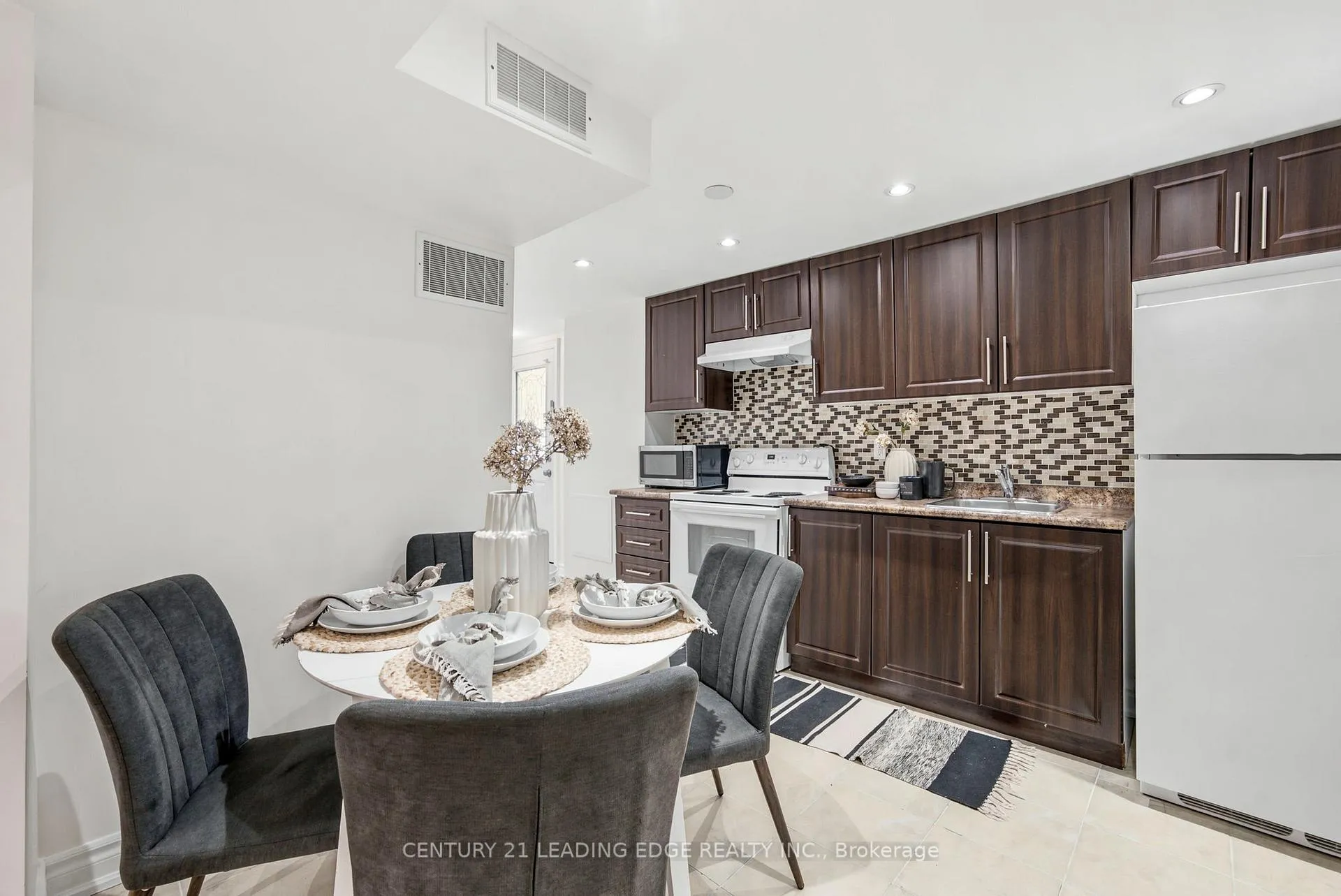 Photo 18 of 1727 Wollaston Court, Pickering, Liverpool — HOMEH
