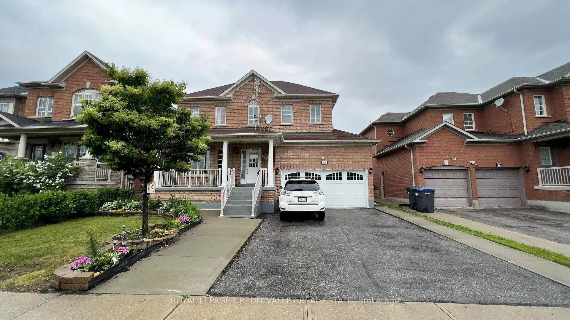 Front of 44 Australia Drive