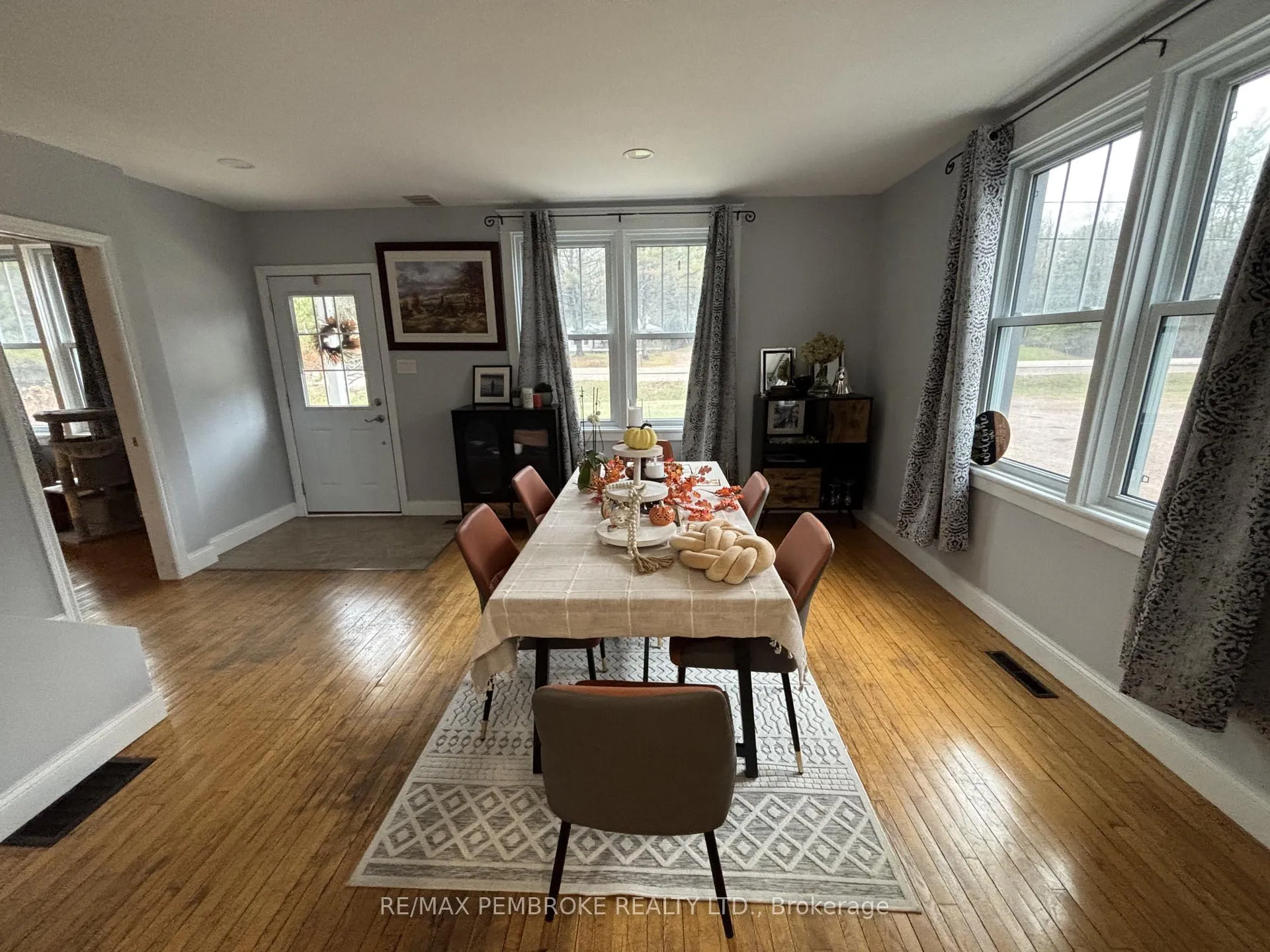 Photo 13 of 32750 Highway 17, Deep River — HOMEH