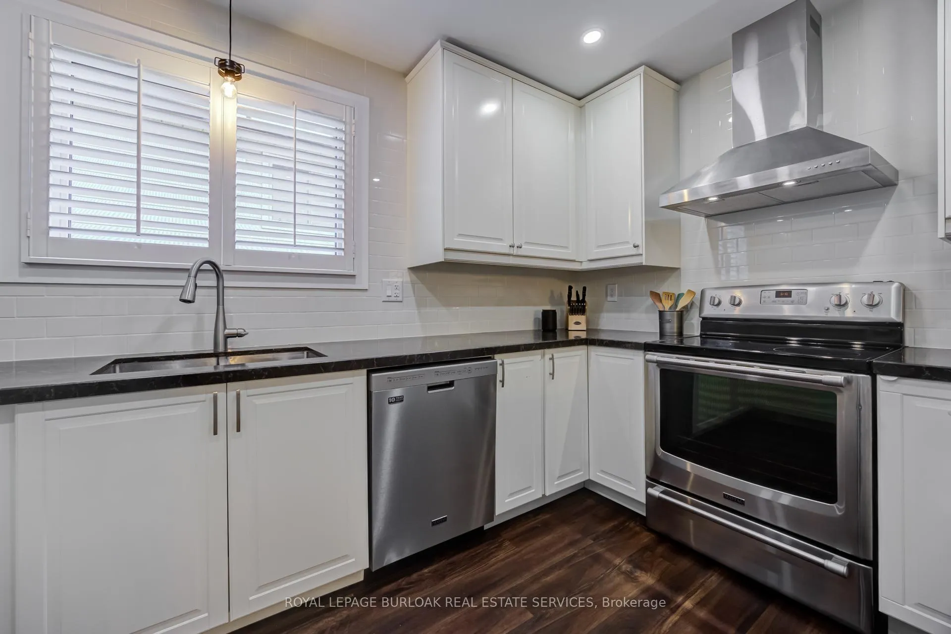 Photo 15 of 2348 Malcolm Crescent, Burlington, Brant Hills — HOMEH