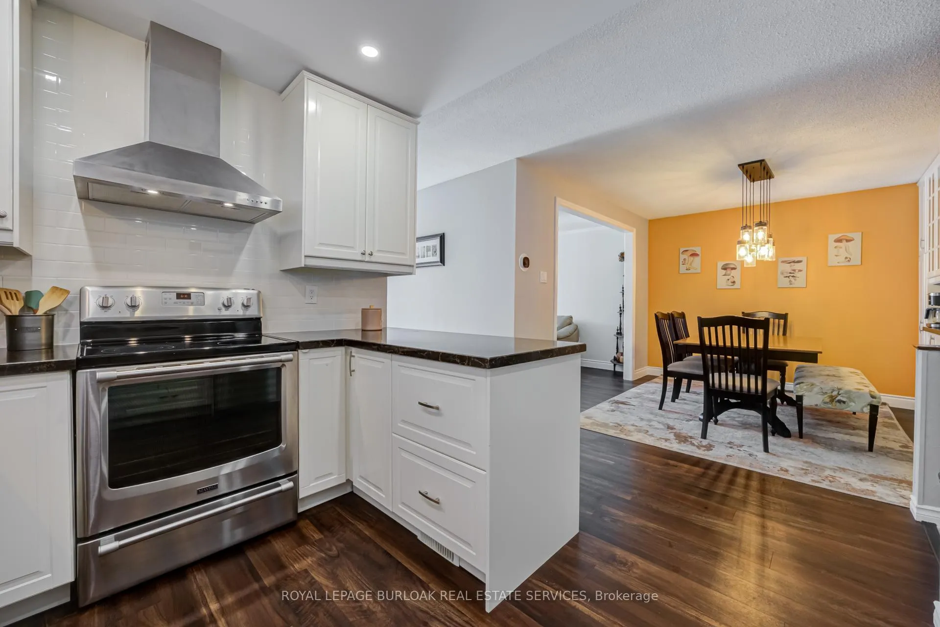 Photo 16 of 2348 Malcolm Crescent, Burlington, Brant Hills — HOMEH