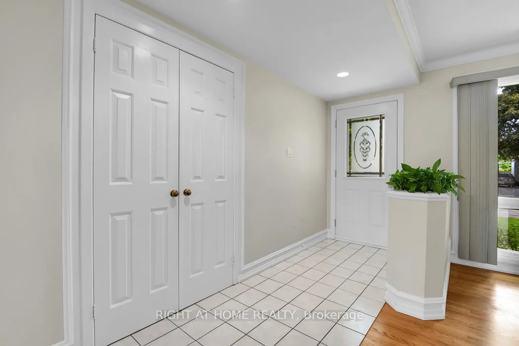 Photo 3 of 2159 Monson Crescent, Ottawa, Beacon Hill North — HOMEH