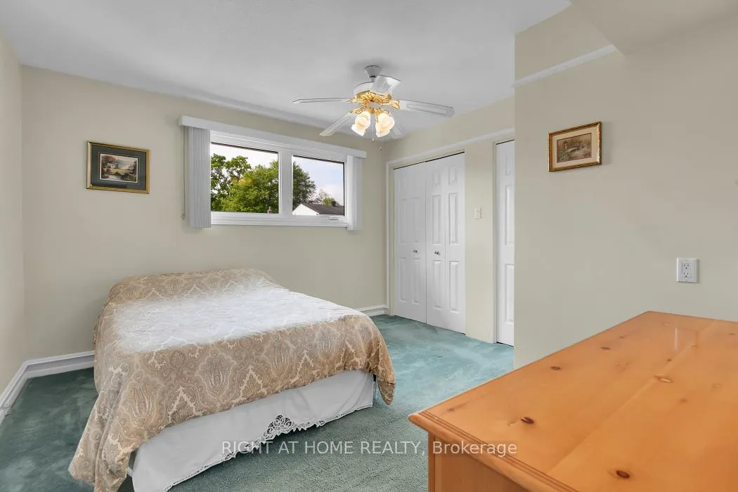 Photo 13 of 2159 Monson Crescent, Ottawa, Beacon Hill North — HOMEH