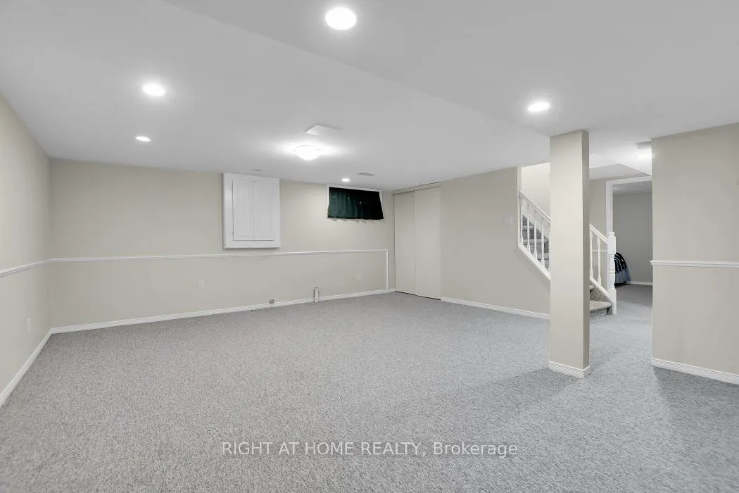 Photo 17 of 2159 Monson Crescent, Ottawa, Beacon Hill North — HOMEH