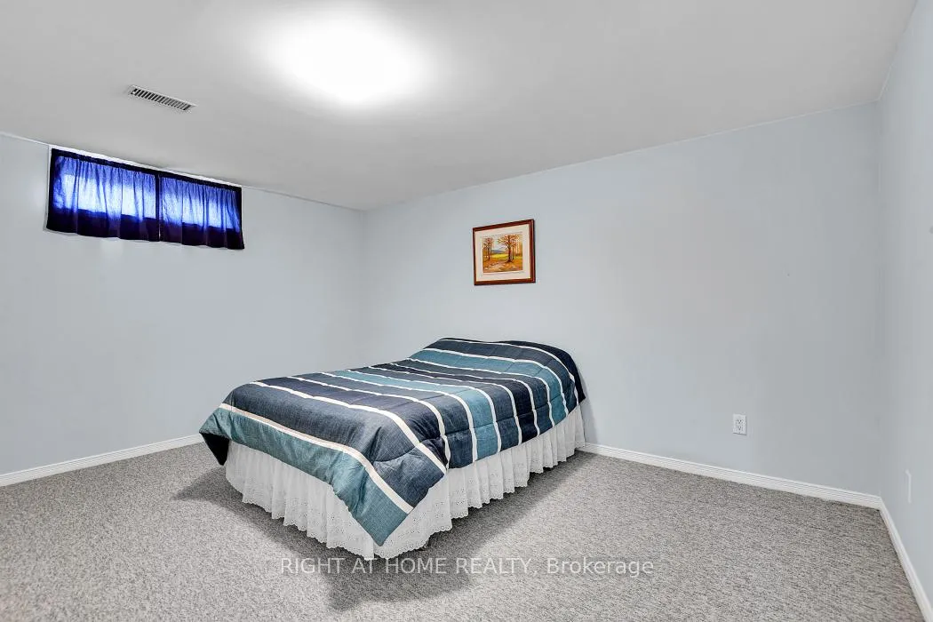 Photo 18 of 2159 Monson Crescent, Ottawa, Beacon Hill North — HOMEH